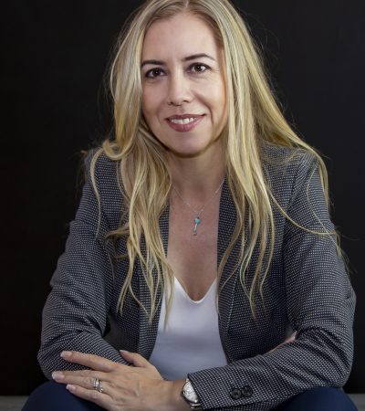 ADRIANA195